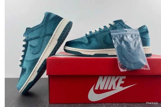 DZ5224-300 Green Nike Dunk Velvet Low 0103